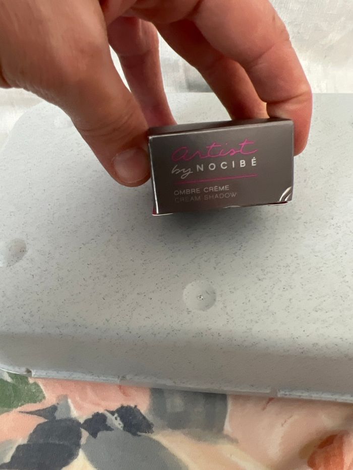 Ombre à paupières crème - photo numéro 4