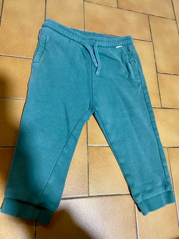 Jogging vert kiabi 24 mois