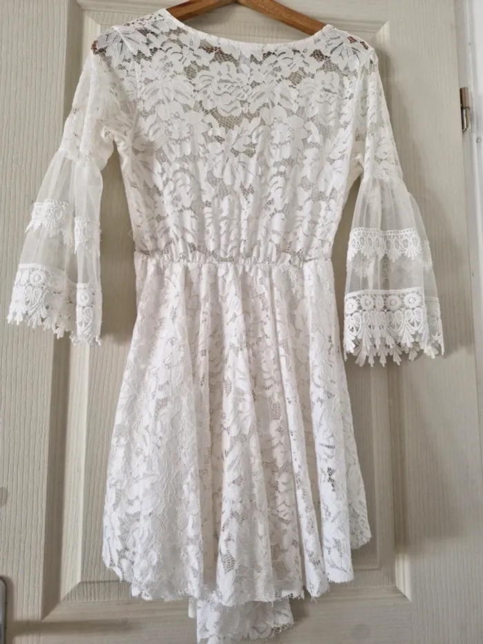 Robe dentelle blanche - photo numéro 5
