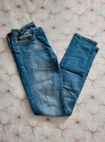Jeans  Garçon taille  XS /  14  ans Skinny  &  Demin