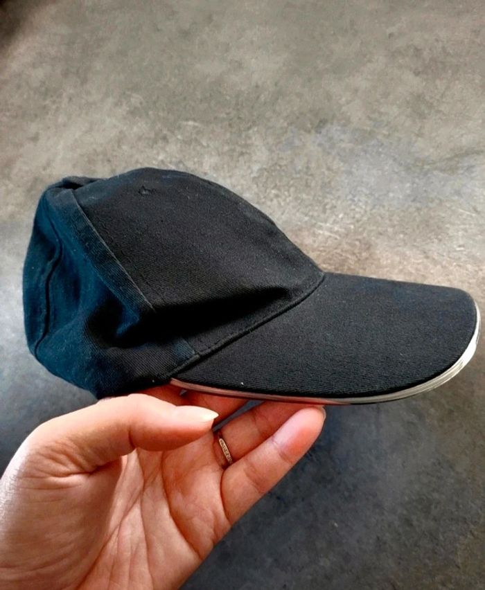 Casquette noire - photo numéro 2