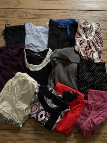 Lot de 12 Robes taille 34 36