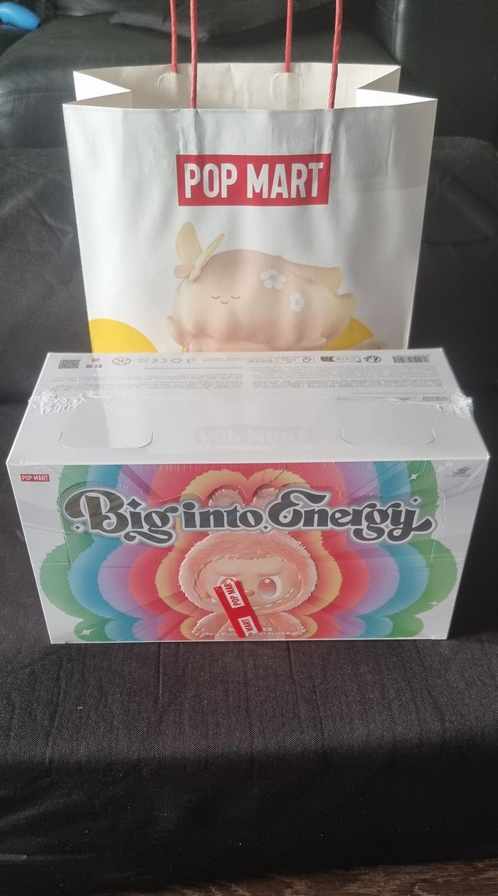 Pop Mart Labubu The Monster Big into Energy - photo numéro 4