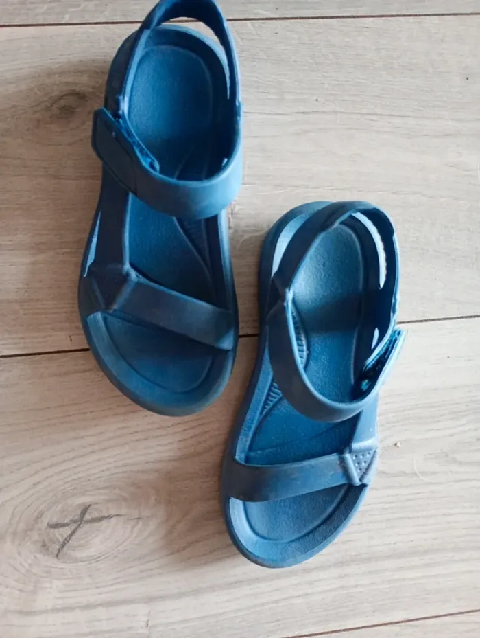 Sandales bleu marine - photo numéro 3