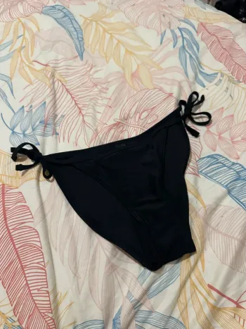 New Look - Bas de bikini noué sur le côté - Noir XS 34