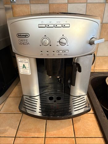 Machine à café automatique Delonghi Venezia