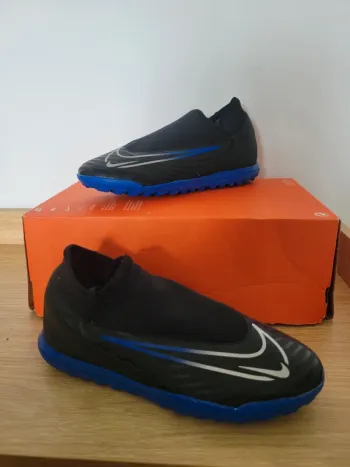 Nike Phantom T36 Terrain Synthétique 100% Authentique