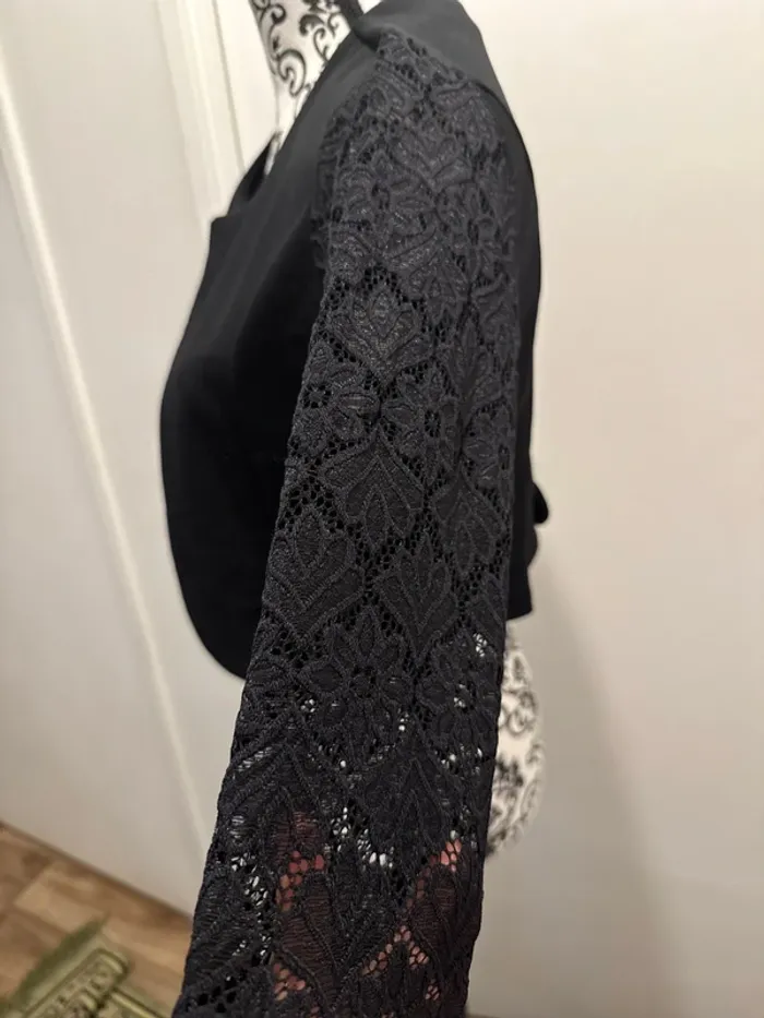 Petite veste dentelle - photo numéro 2