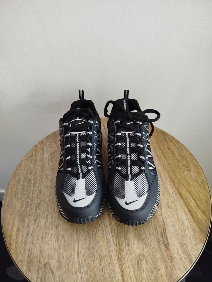 Baskets de randonnée Nike T 37,5 - photo numéro 3