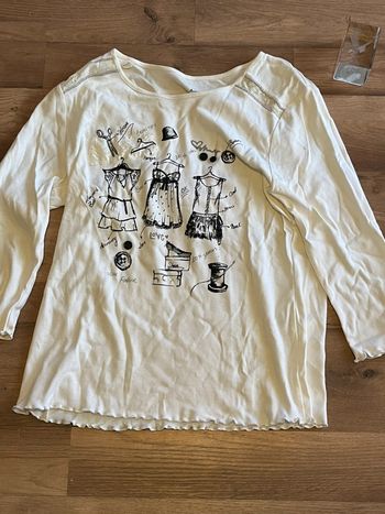 Je vend un haut manche longue femme taille 4 très bon état