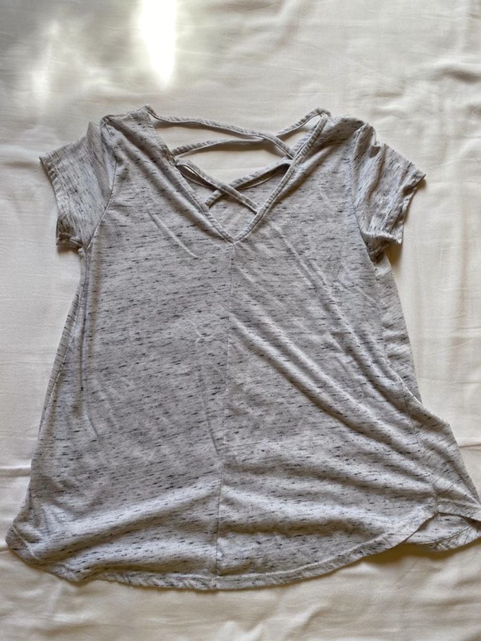 T-shirt gris - photo numéro 2