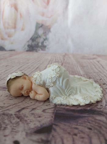 Figurine bébé fimo fille baptême 