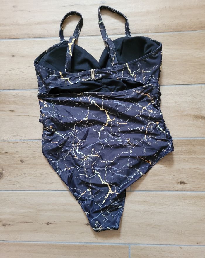 Maillot de bain taille XL - photo numéro 4