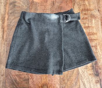 Short portefeuille 3 ans à carreaux discret