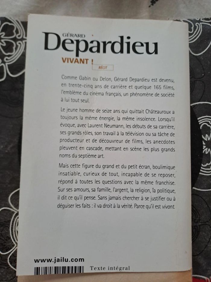 Livre Vivant ! Gérard Depardieu - photo numéro 2