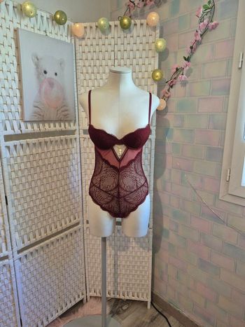 💕 Sublime Body Tanga Push-up Bordeaux UNDIZ -T S / 36 Neuf 💕