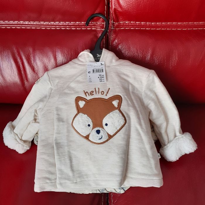 Neuf: Cardigan doublé+ capuche *taille 3 mois