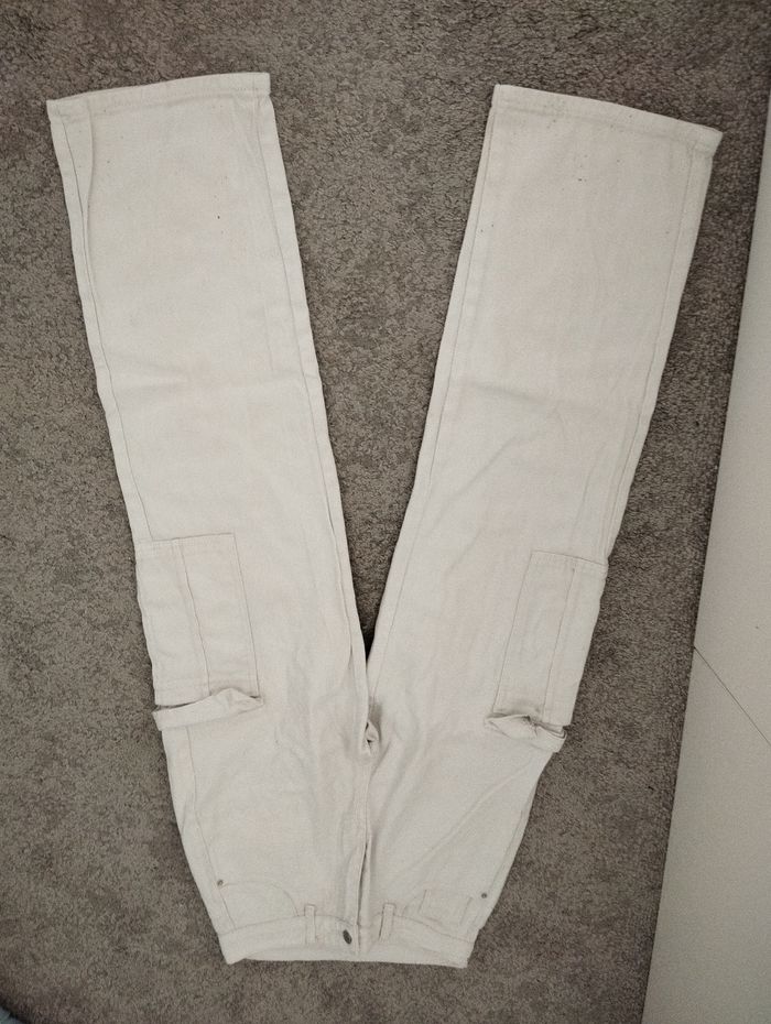 Cargo blanc - photo numéro 2