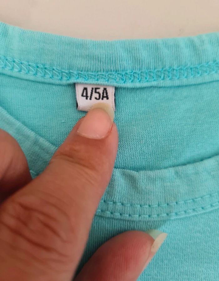 Lot de 4 débardeurs 5 ans - photo numéro 4