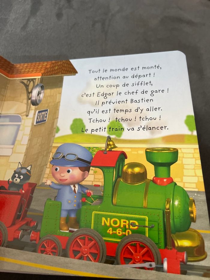 Livre bébé cartonné p’tit garçon le train de Bastien - photo numéro 2