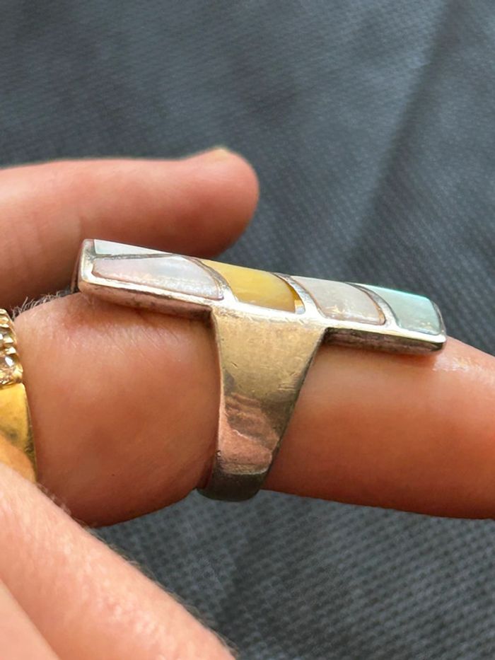 Jolie bague en argent massif avec nacre T. 55 femme TBE - photo numéro 2