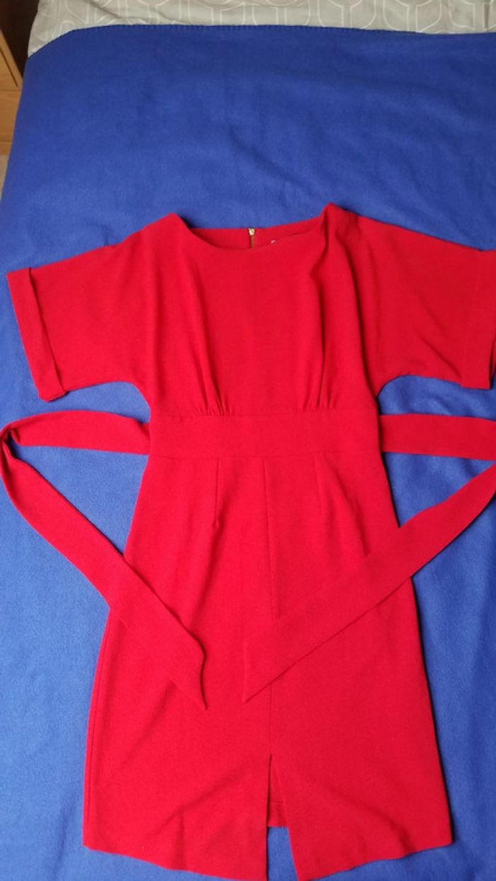 Superbe robe rouge Closet