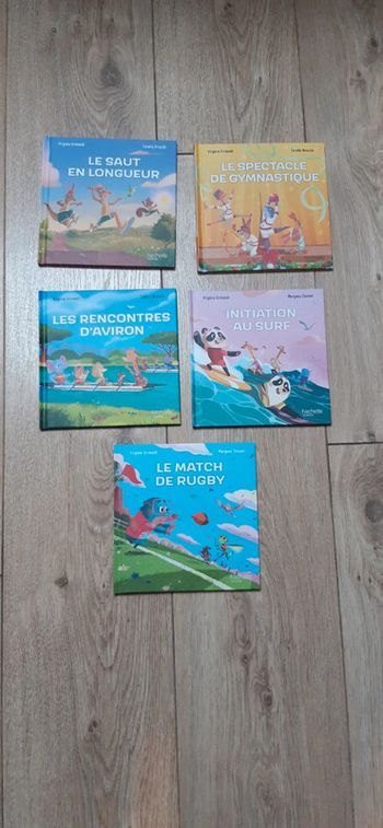 Lot de 5 livres mcdo "Esprit sportif" neufs jamais ouverts
