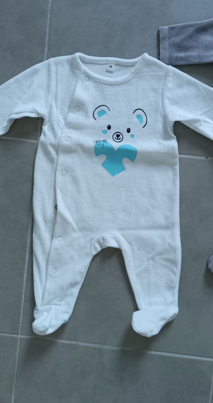 Lot de 3 pyjamas mixtes 3 mois - photo numéro 2