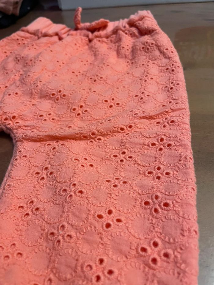 Pantalon dentelle/broderie anglaise 6M - photo numéro 2