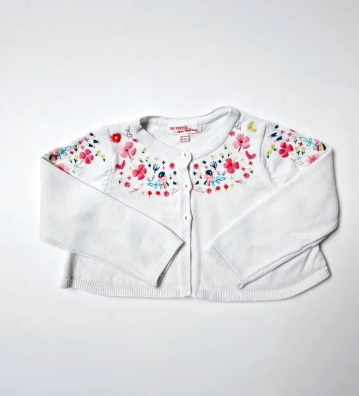 Gilet court / boléro avec fleurs cousues