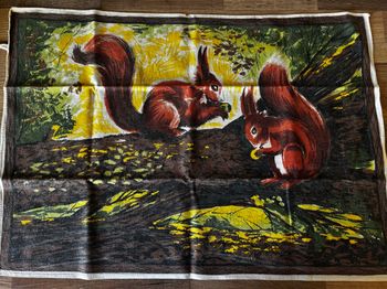Vintage torchon écureuils