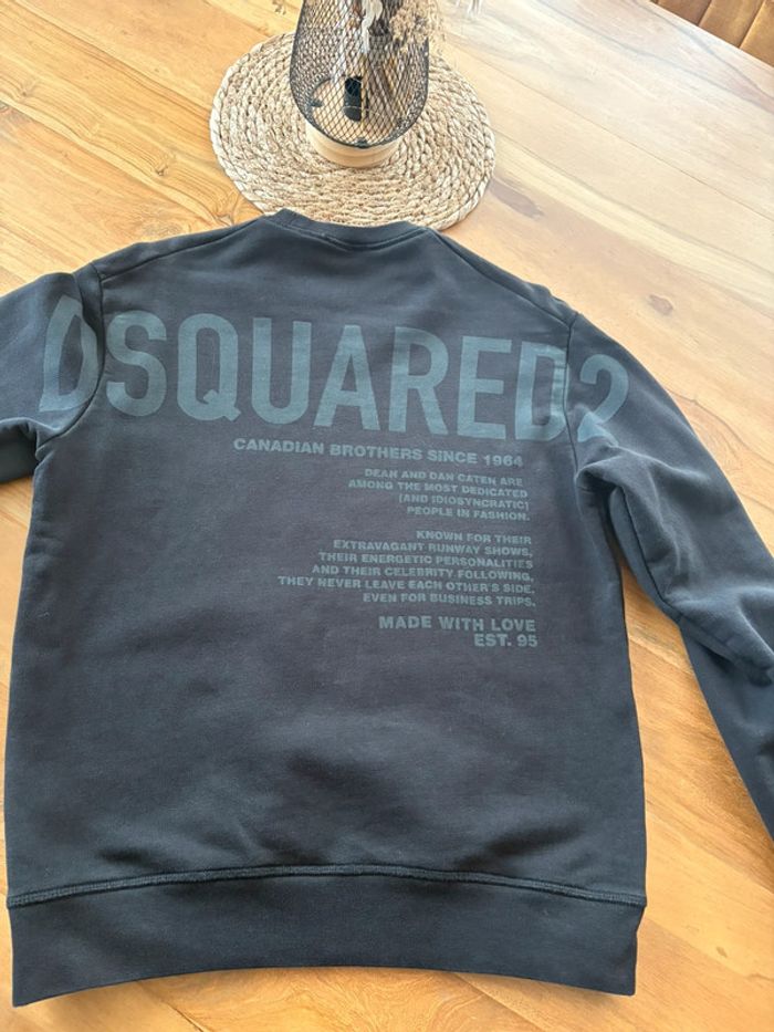 Pull Dsquared2 noir 16 ans - photo numéro 2