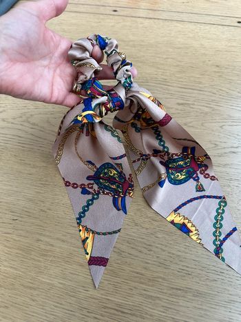 Chouchou foulchie en satin imprimé