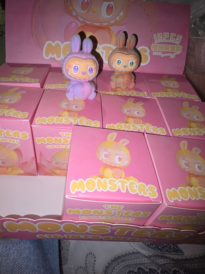 Figurine labubu