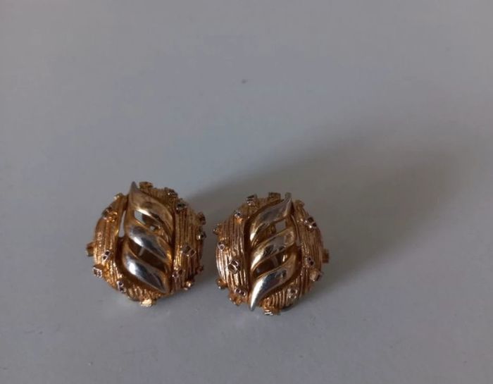 Clips oreille balenciaga - photo numéro 3