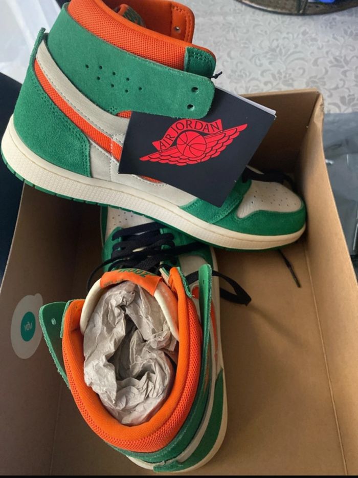 Basket Nike Jordan mixte édition limitée - photo numéro 2