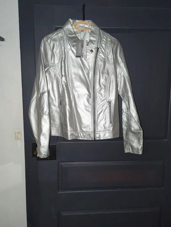 Veste simili cuir argentée