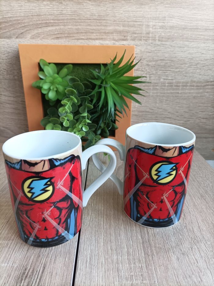 Lot 2 tasses super héros red studio - photo numéro 3