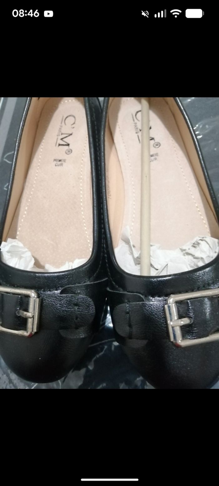 Jolie paire de ballerines vintage C'M Paris noires. Taille 37 - photo numéro 2