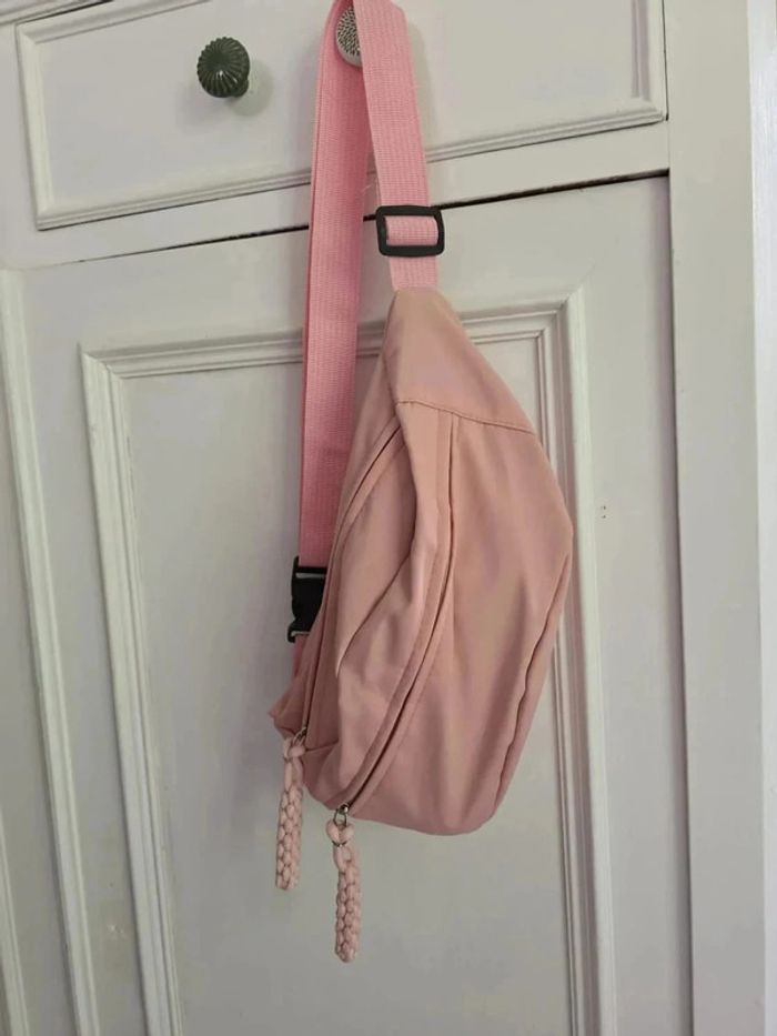 🎀 Banane Rose Poudré – Douceur et Style au Rendez-vous ! 🎀