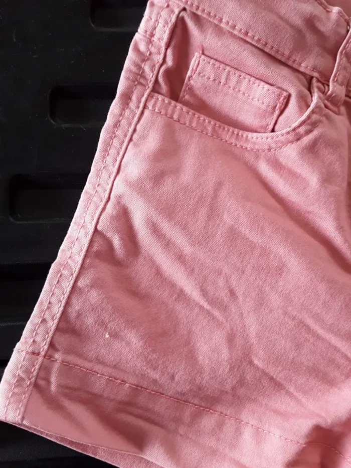 Short 10 ans (140 cm) - photo numéro 3