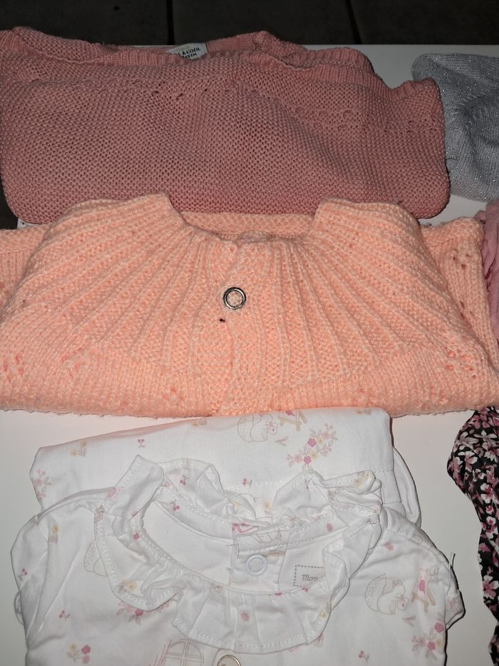 Lot de haut pour bébé 6 mois - photo numéro 3