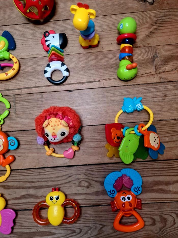 Lot de 15 jouets premier âge - photo numéro 2