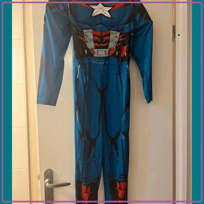 Costume musclée au niveau de la poitrine 8-10 ans