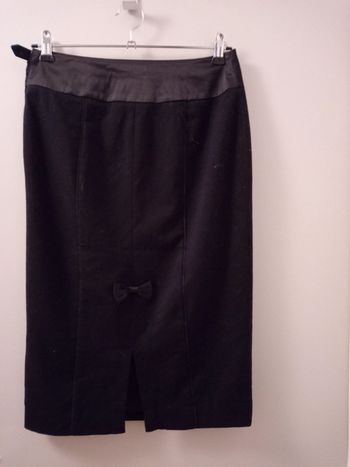 Jupe crayon avec nœud ceinture satin très classe