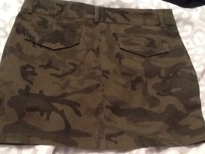 Jupe courte - photo numéro 3