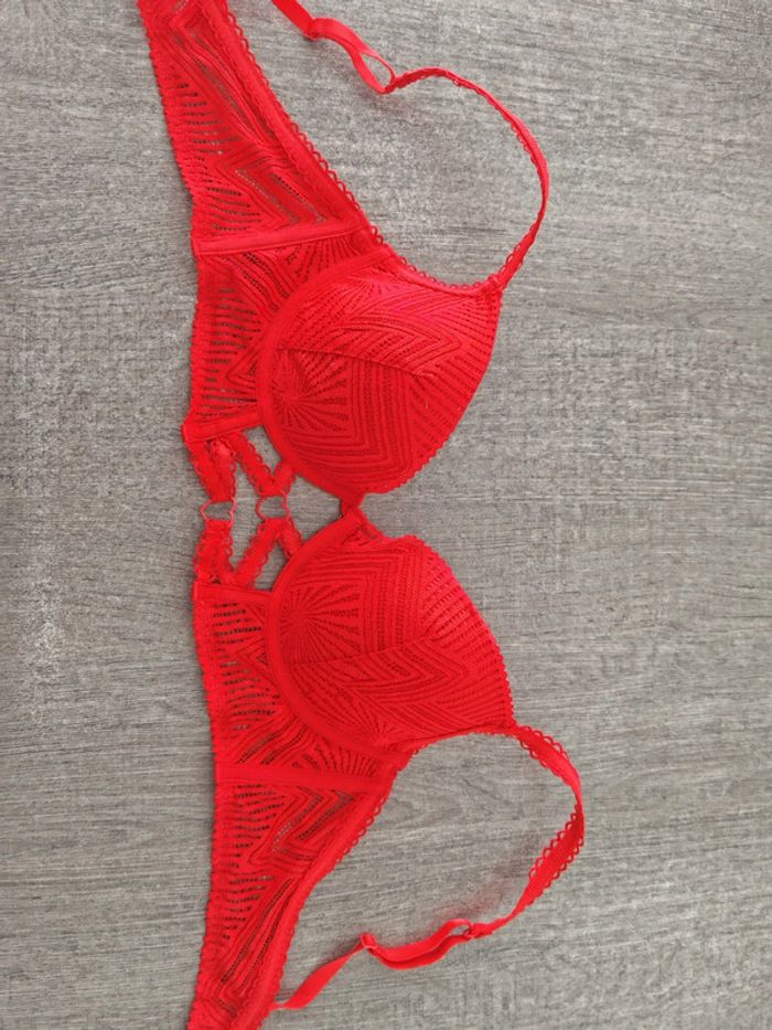 Soutien gorge rouge