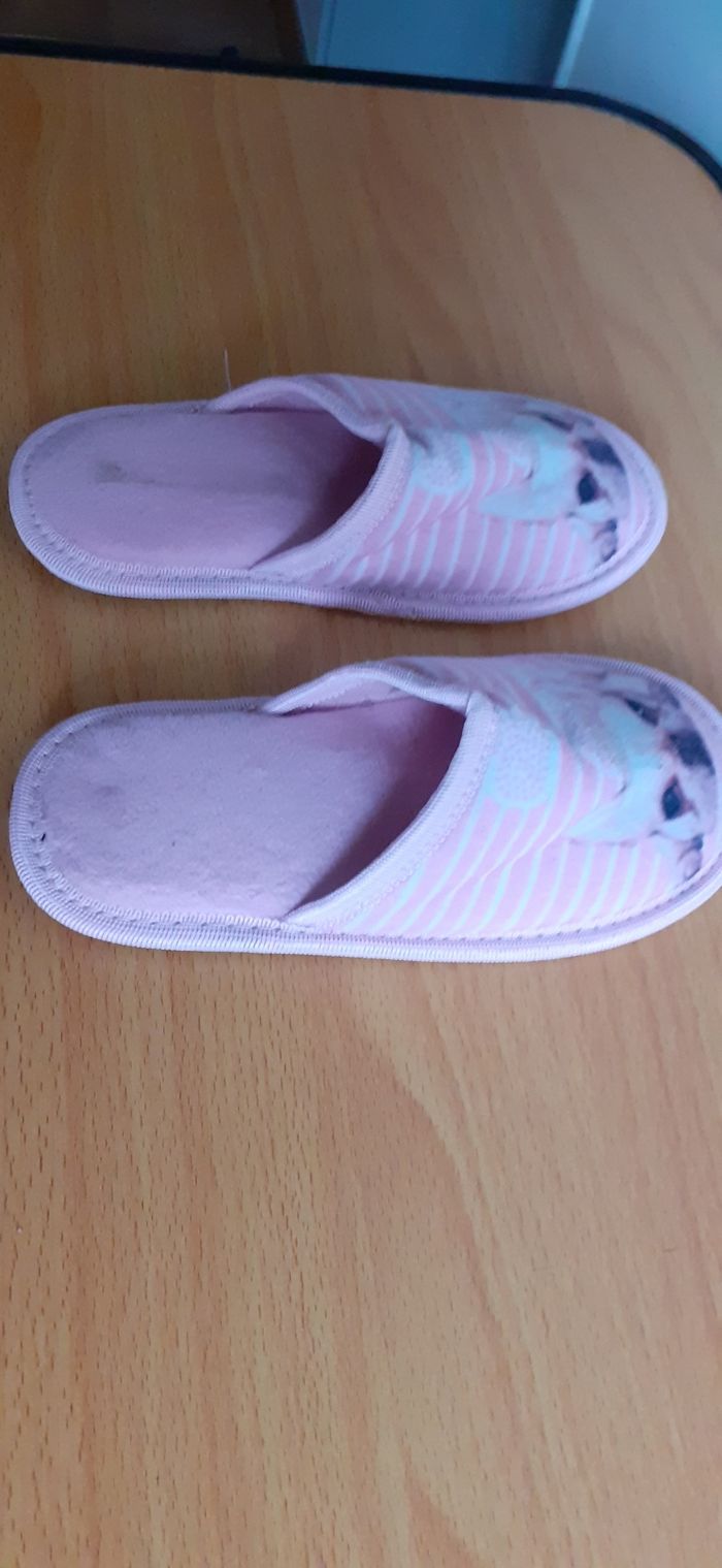 Chaussons fille pointure 28