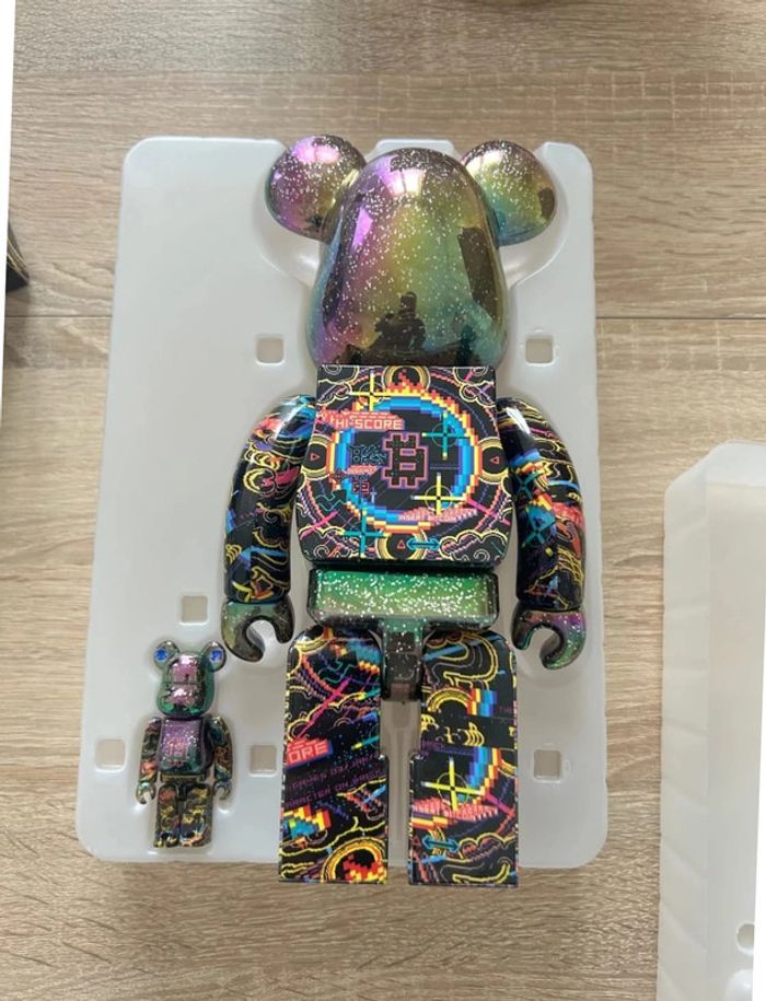 Bearbrick Excalibur Satoshi 400% + 100% - photo numéro 5