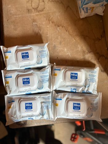 Lot de cinq lingettes Mixa